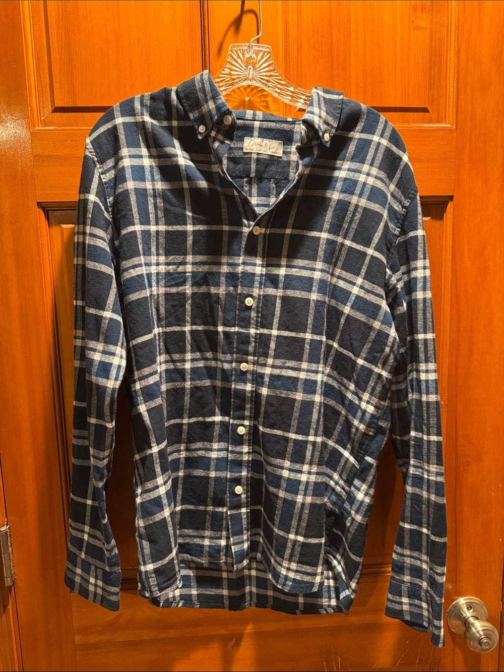 Cotton Co. Men's Navy and White Plaid Button-Down Shirt Size Medium
